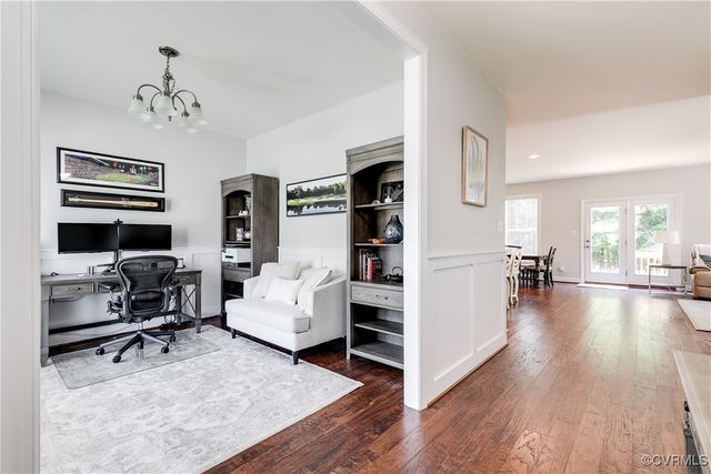 16913 Glensford Dr, Moseley, VA 23120