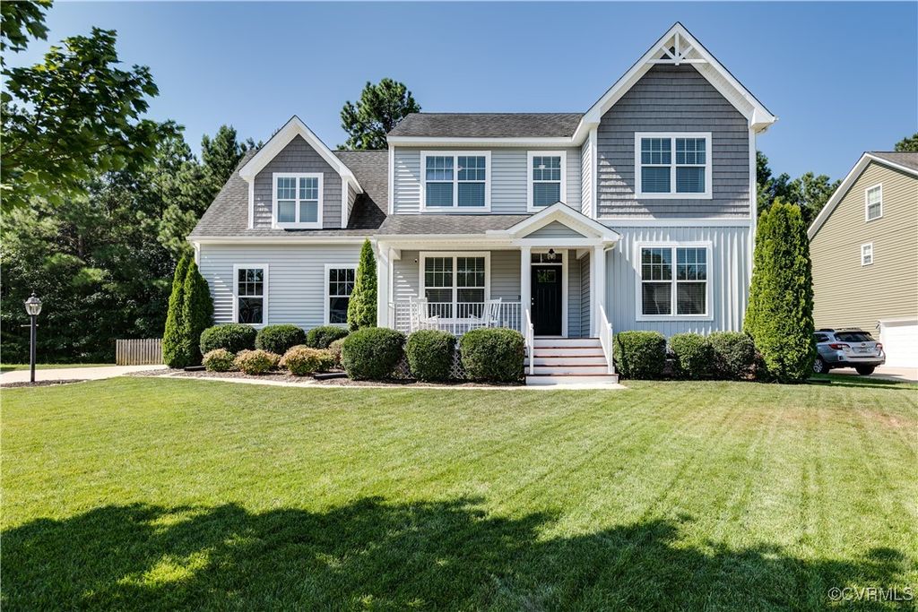 16913 Glensford Dr, Moseley, VA 23120