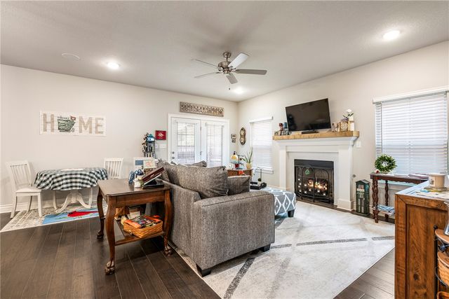 3750 W Somerville Lane, Fayetteville, AR 72704