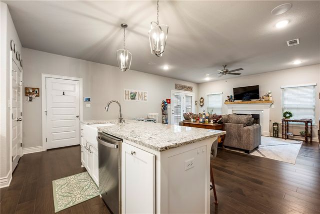 3750 W Somerville Lane, Fayetteville, AR 72704