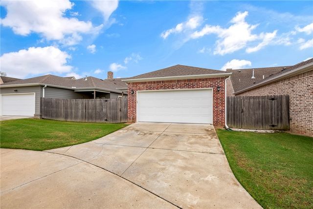 3750 W Somerville Lane, Fayetteville, AR 72704