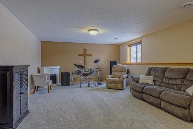 4083 Huntington Avenue, Janesville, WI 53546