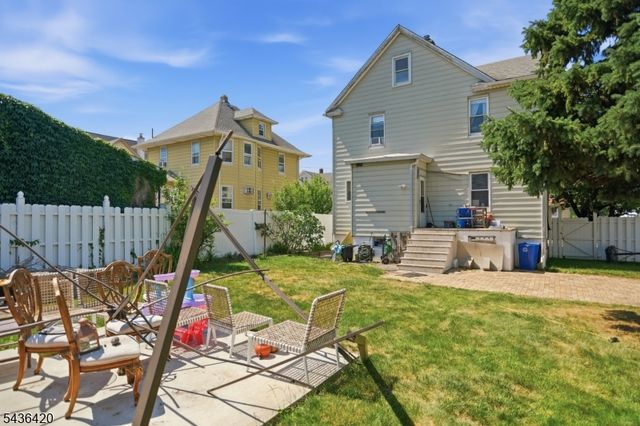 33 Pulaski Pl, Hackensack City, NJ 07601