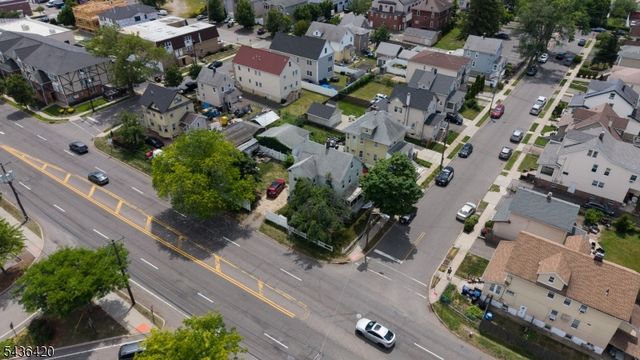 33 Pulaski Pl, Hackensack City, NJ 07601