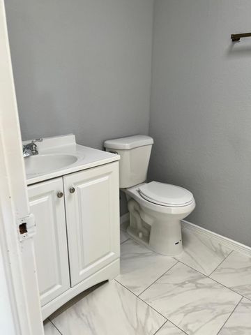 1502 Monte Sanders Lane, El Paso, TX 79935