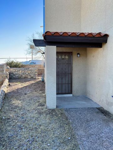 1502 Monte Sanders Lane, El Paso, TX 79935