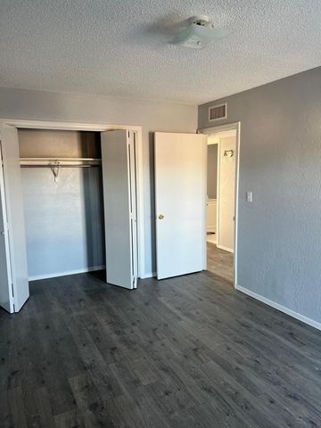 1502 Monte Sanders Lane, El Paso, TX 79935