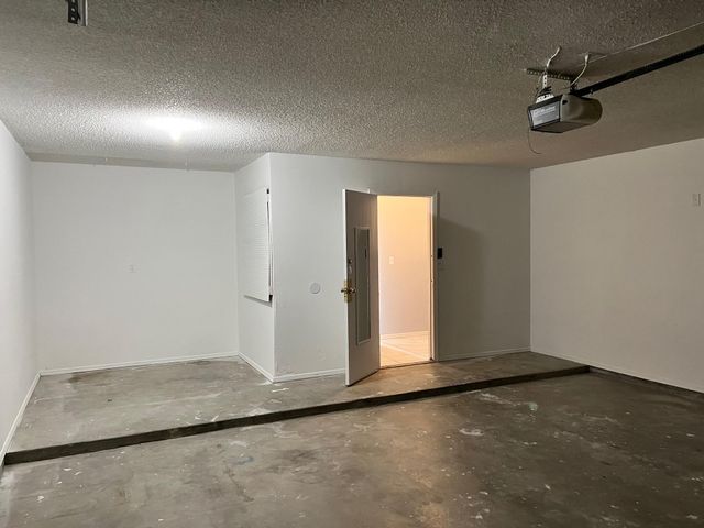 1502 Monte Sanders Lane, El Paso, TX 79935