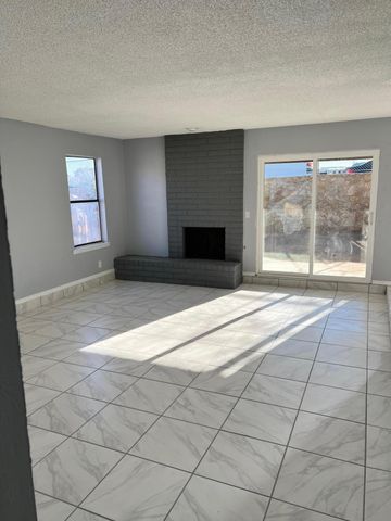 1502 Monte Sanders Lane, El Paso, TX 79935