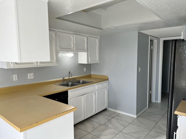 1502 Monte Sanders Lane, El Paso, TX 79935
