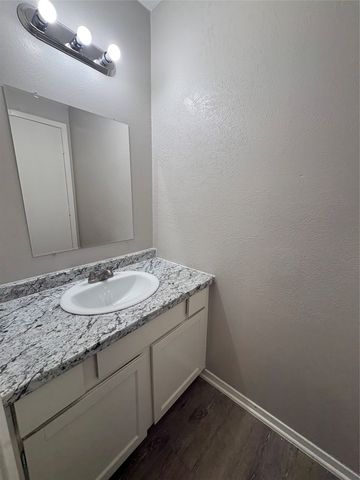 1485 Brook Meadow Circle, Lancaster, TX 75134