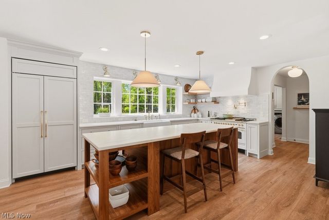 9026 Frost Lane, Brecksville, OH 44141