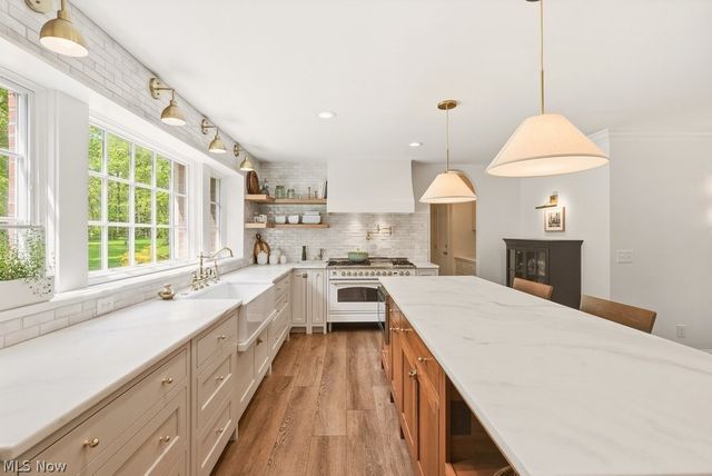 9026 Frost Lane, Brecksville, OH 44141