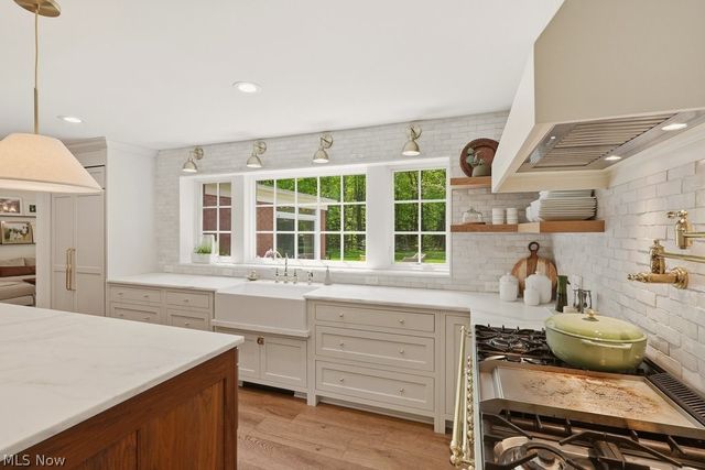 9026 Frost Lane, Brecksville, OH 44141