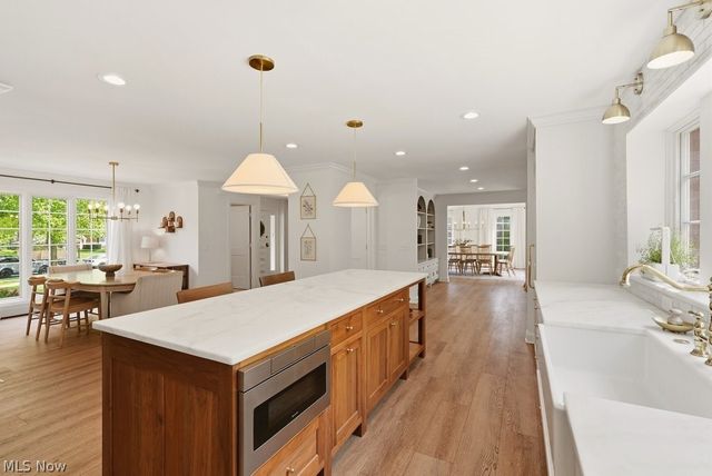 9026 Frost Lane, Brecksville, OH 44141