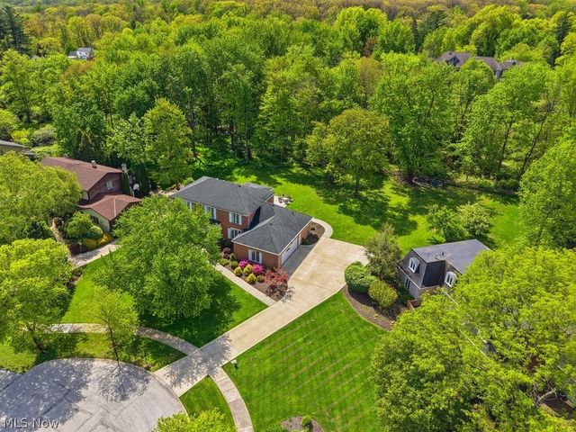 9026 Frost Lane, Brecksville, OH 44141