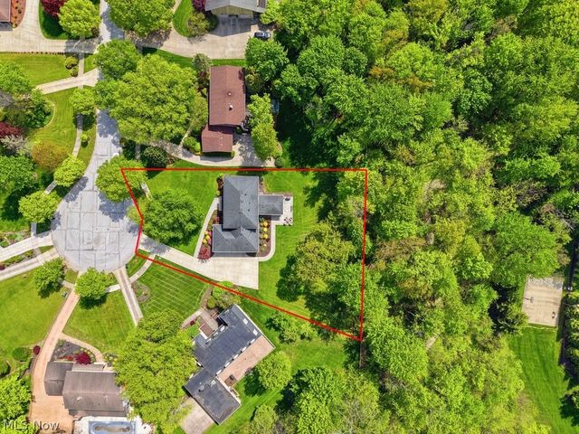 9026 Frost Lane, Brecksville, OH 44141