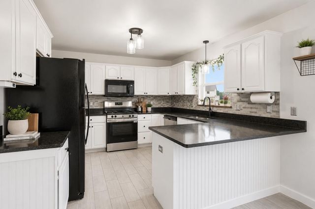 555 Lake Park Drive, Valparaiso, IN 46385