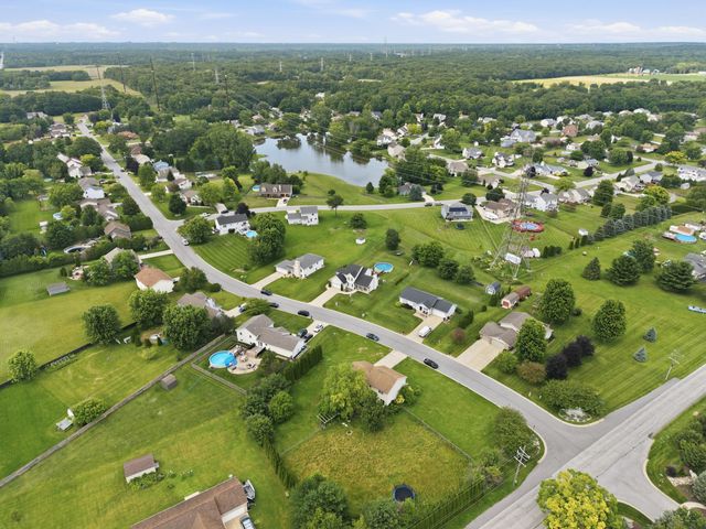 555 Lake Park Drive, Valparaiso, IN 46385