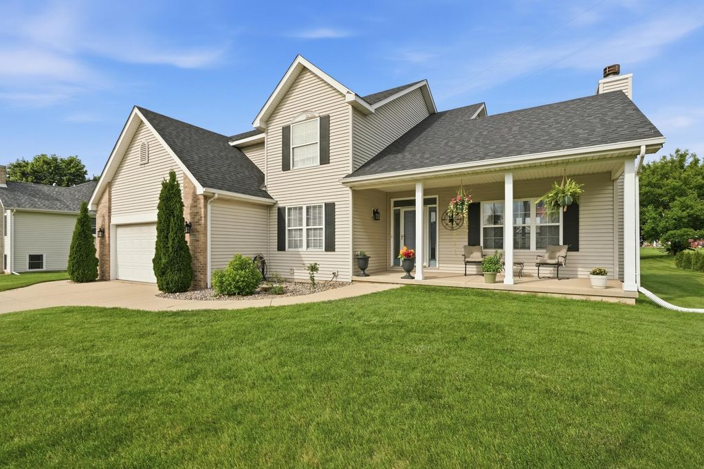 555 Lake Park Drive, Valparaiso, IN 46385