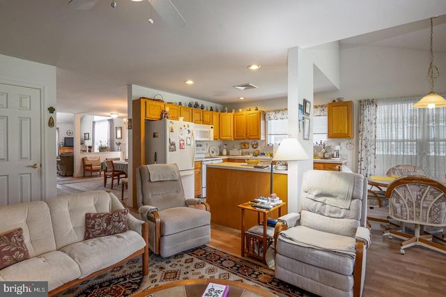 210 OAK HILL LN, Reading, PA 19610