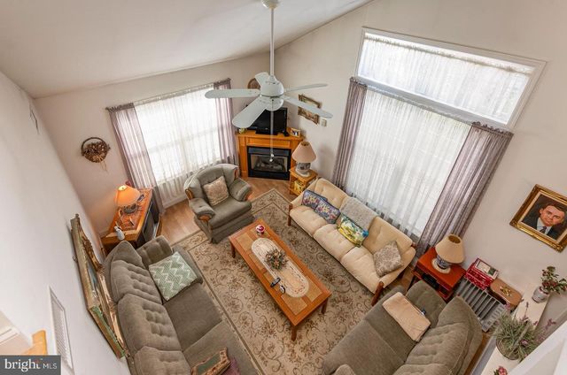 210 OAK HILL LN, Reading, PA 19610