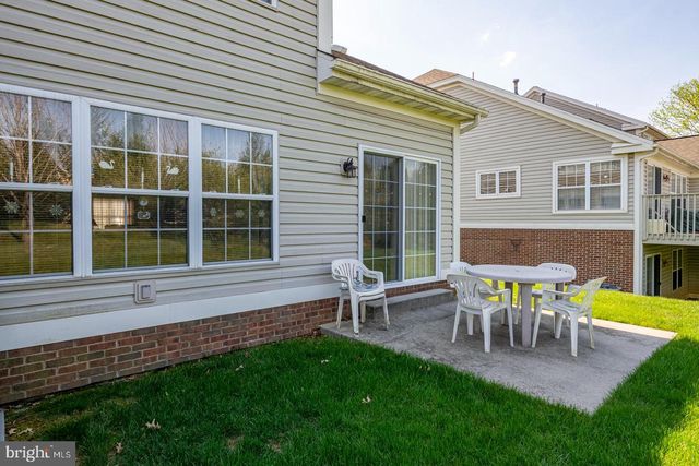 210 OAK HILL LN, Reading, PA 19610