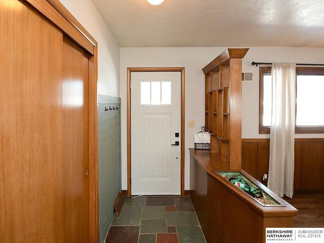 1932 Monterey Drive, Lincoln, NE 68506