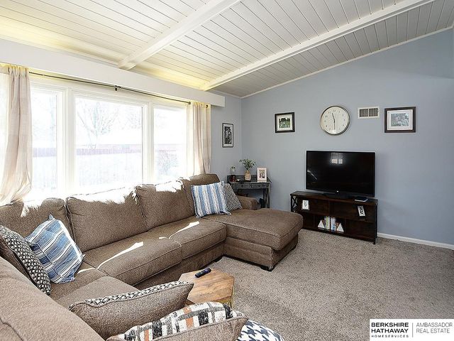 1932 Monterey Drive, Lincoln, NE 68506