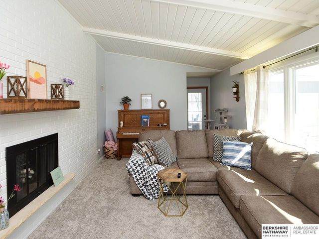 1932 Monterey Drive, Lincoln, NE 68506