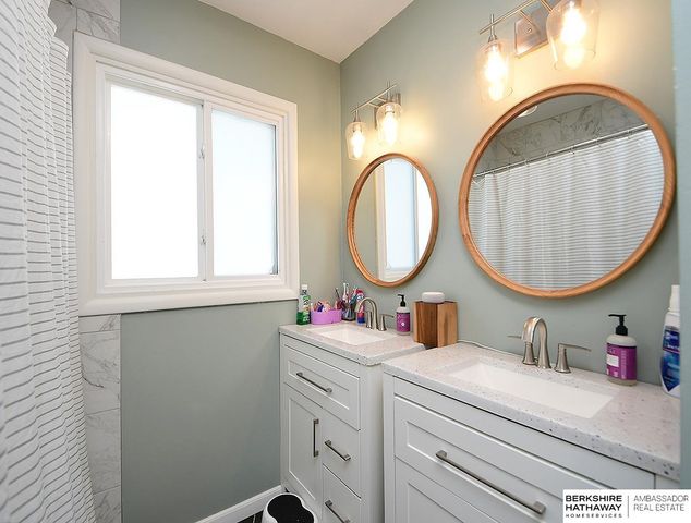 1932 Monterey Drive, Lincoln, NE 68506