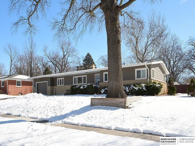 1932 Monterey Drive, Lincoln, NE 68506