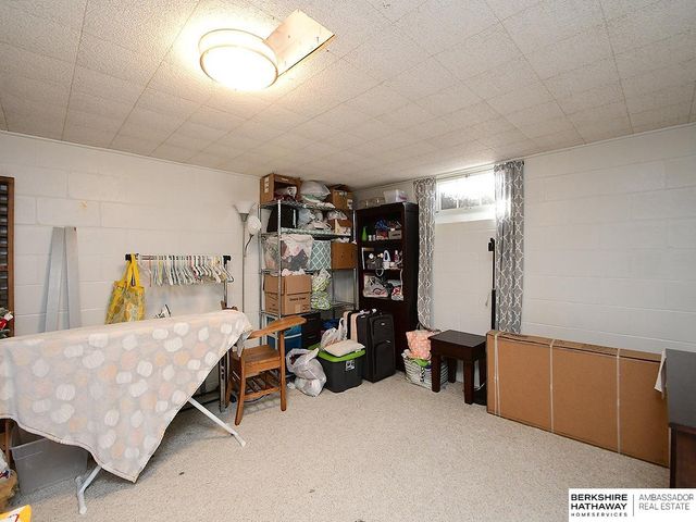 1932 Monterey Drive, Lincoln, NE 68506