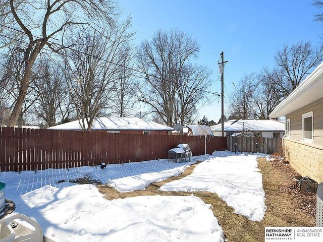 1932 Monterey Drive, Lincoln, NE 68506