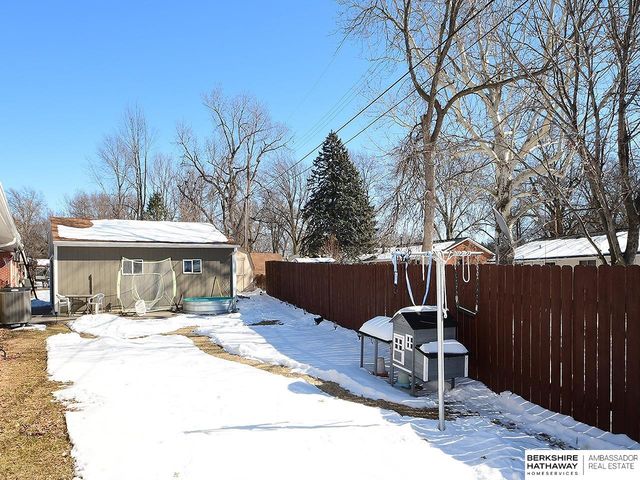 1932 Monterey Drive, Lincoln, NE 68506