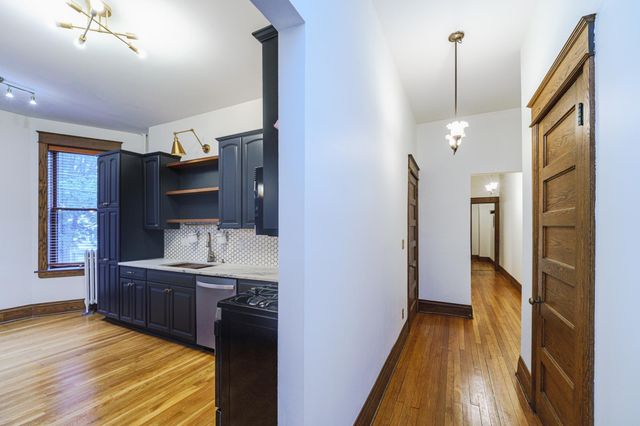 223 Arundel Street 1, Saint Paul, MN 55102