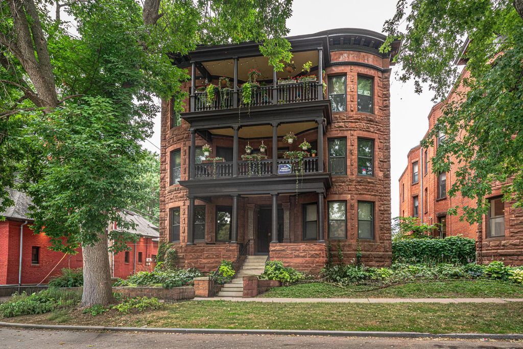 223 Arundel Street 1, Saint Paul, MN 55102