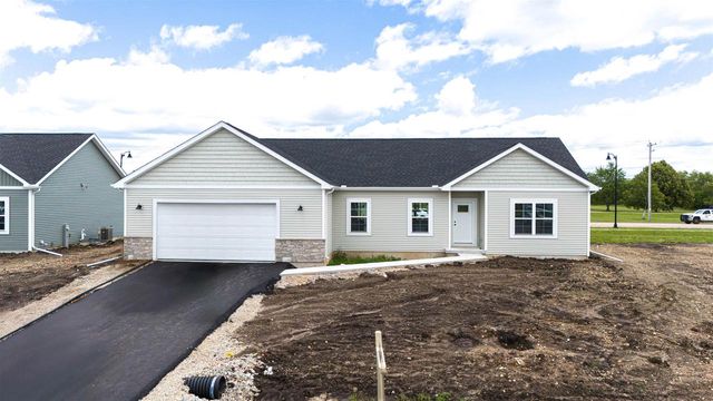 1738 E Kyle Circle, Beloit, WI 53511