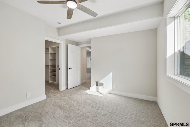 21512 E Circle, Omaha, NE 68022