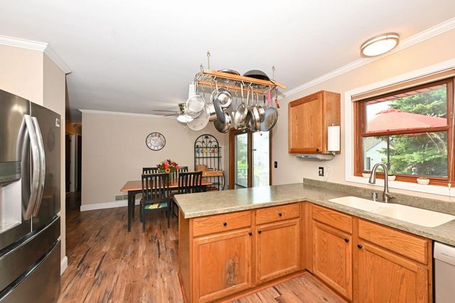 2845 Sandpiper LANE, Racine, WI 53402