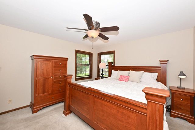 2845 Sandpiper LANE, Racine, WI 53402