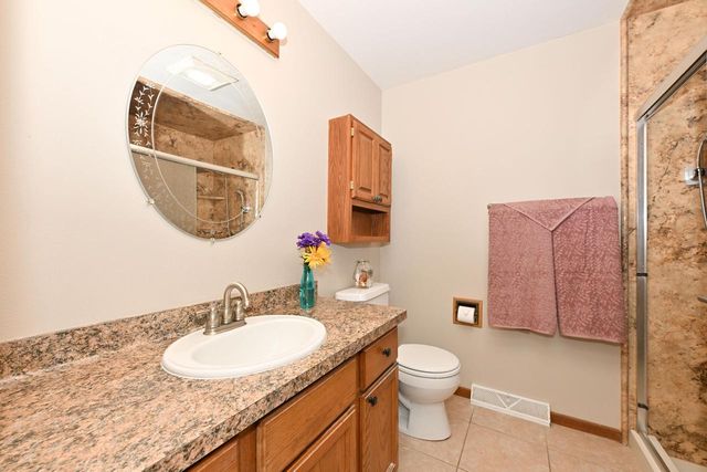 2845 Sandpiper LANE, Racine, WI 53402