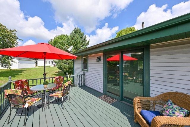 2845 Sandpiper LANE, Racine, WI 53402