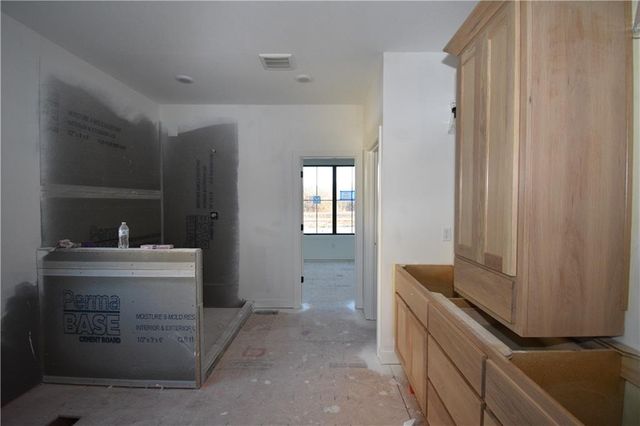 7644 N Booth Avenue, Kansas City, MO 64158