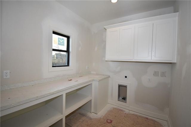 7644 N Booth Avenue, Kansas City, MO 64158