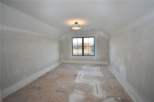 7644 N Booth Avenue, Kansas City, MO 64158