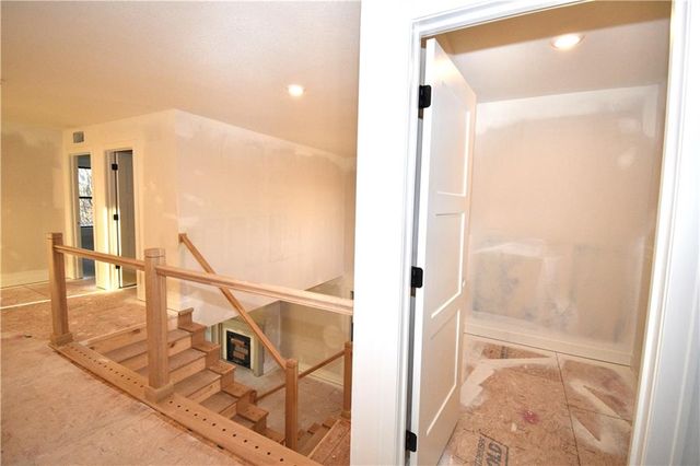 7644 N Booth Avenue, Kansas City, MO 64158