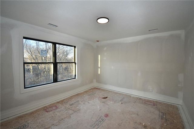 7644 N Booth Avenue, Kansas City, MO 64158