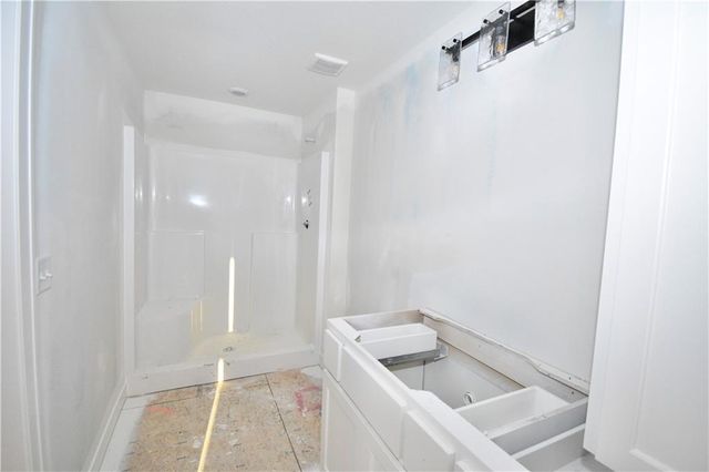 7644 N Booth Avenue, Kansas City, MO 64158