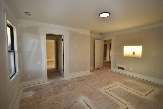 7644 N Booth Avenue, Kansas City, MO 64158